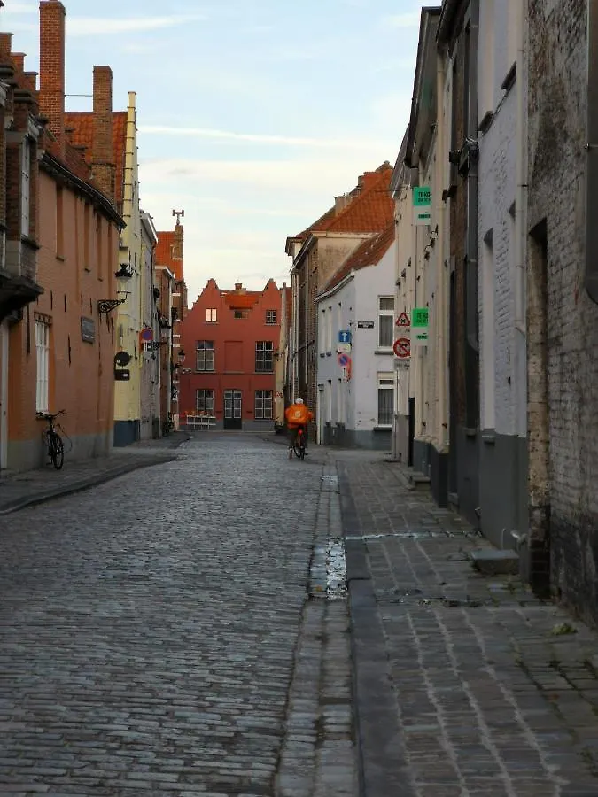 Nostalgia Homestay Brugge