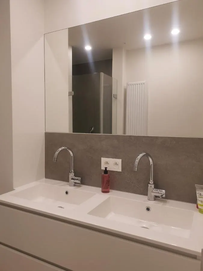 Nostalgia Homestay Brugge